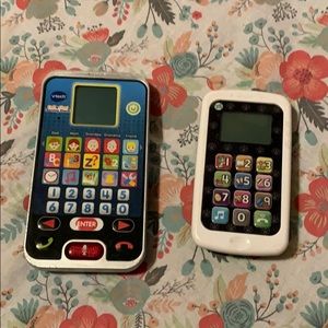 2 Pretend/Play Phones lot♣️